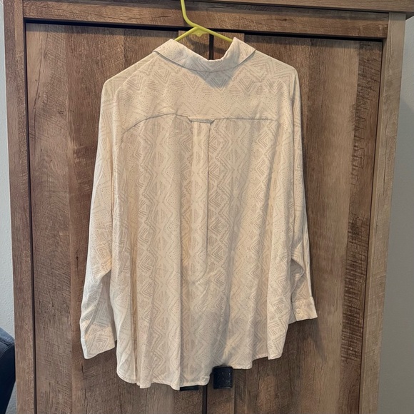 Aztec print button-up blouse - Picture 2 of 2